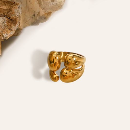 Majestic Aura Rings (Hug Shaped Gold Ring)